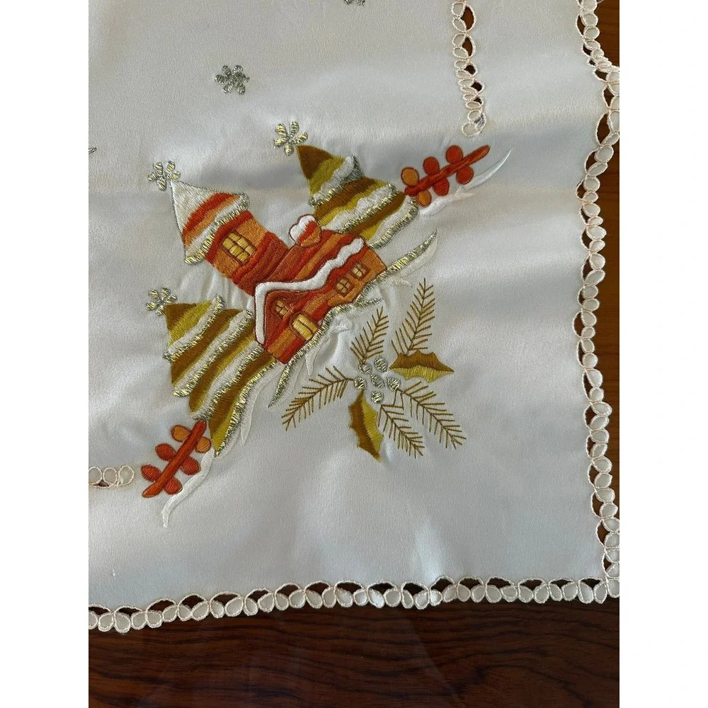 Vintage‎ Christmas Square Tablecloth Embroidered Snowy Cottage Lace Trim 34x34
